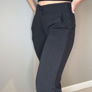 Lululemon Black Joggers Zipper Pockets Size 6